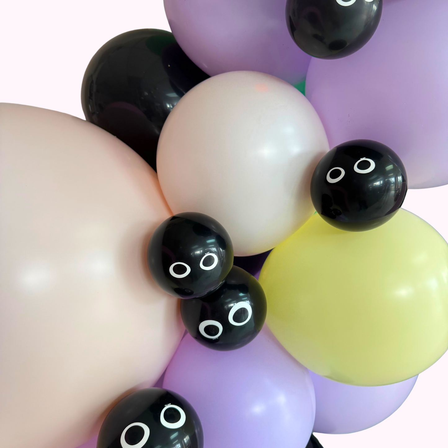 Bubblegum Boo! Balloon Garland Kit