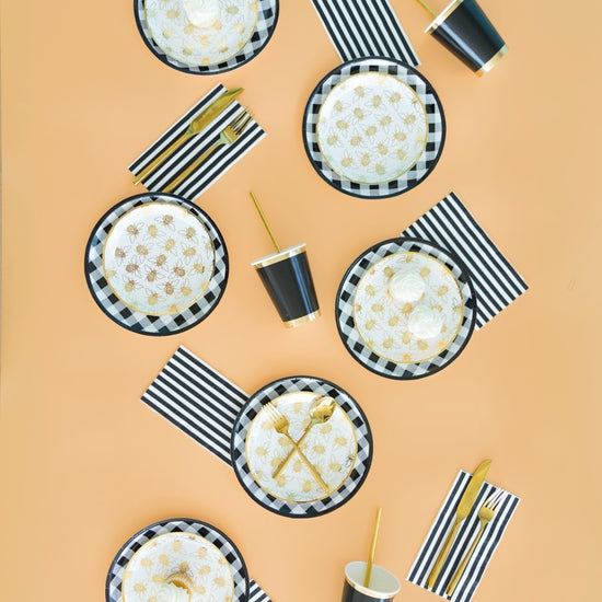 Hey Bae-Bee, Gingham Dinner Plates - 8 Pk