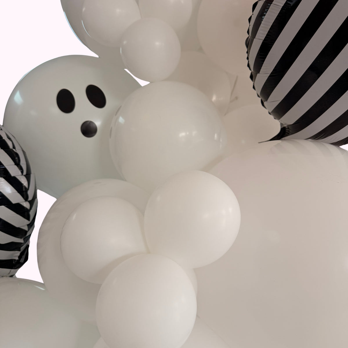 Ghost Town Balloon Garland Kit
