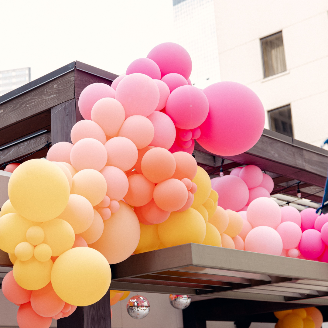 BALLOON CEILING INSTALLATION