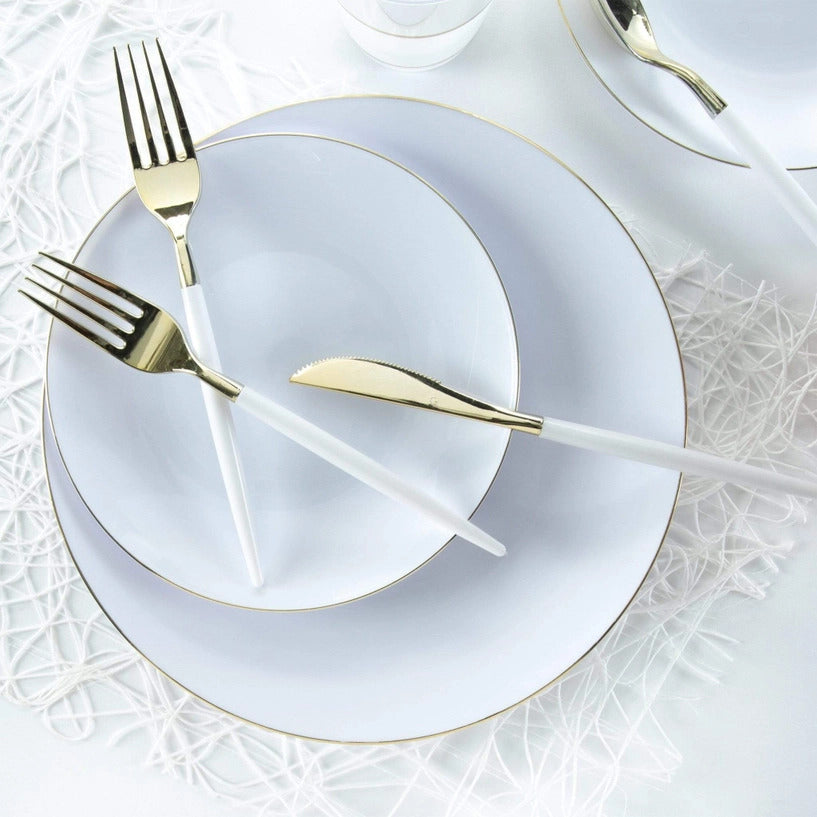 Round White • Gold Plastic Dinner Plates | 10 Pack