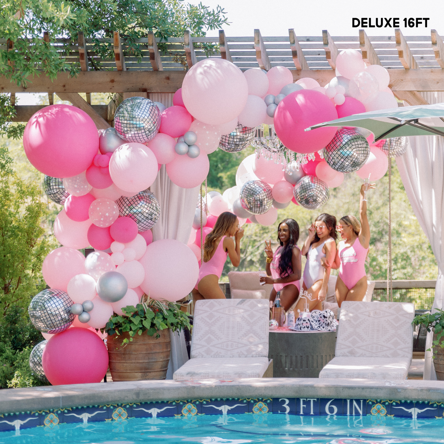 What Would Dolly Do Balloon Garland Kit