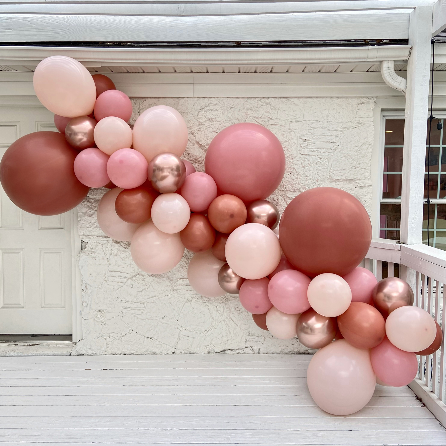 Fall in Love Balloon Garland Kit