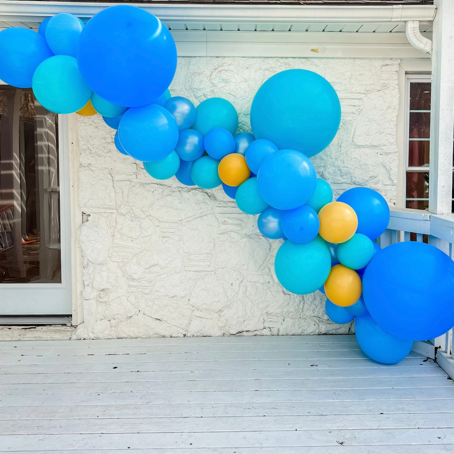 Baby Shark Balloon Garland Kit