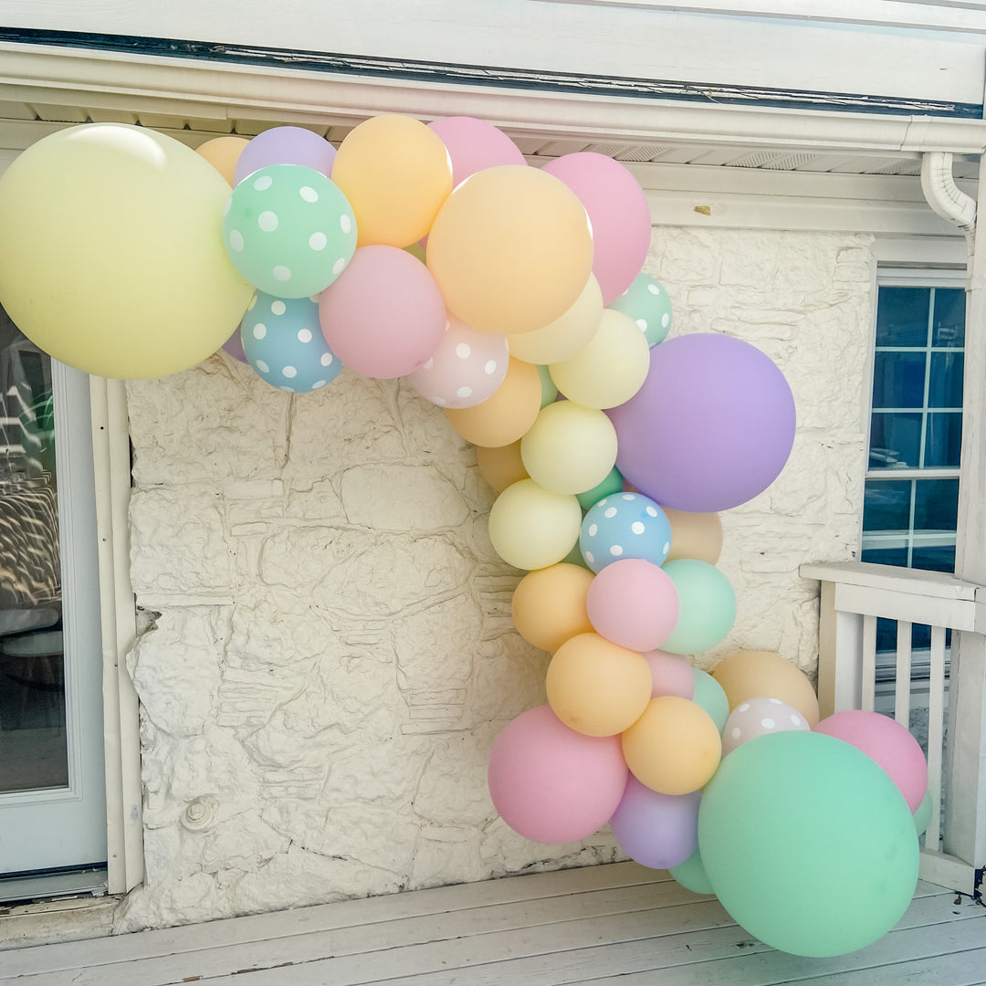 Hoppin' into Spring - Easter Balloon Inflated Garland
