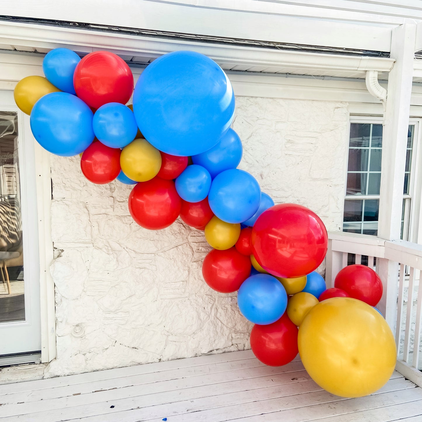 Tickle Me Balloon Garland Kit