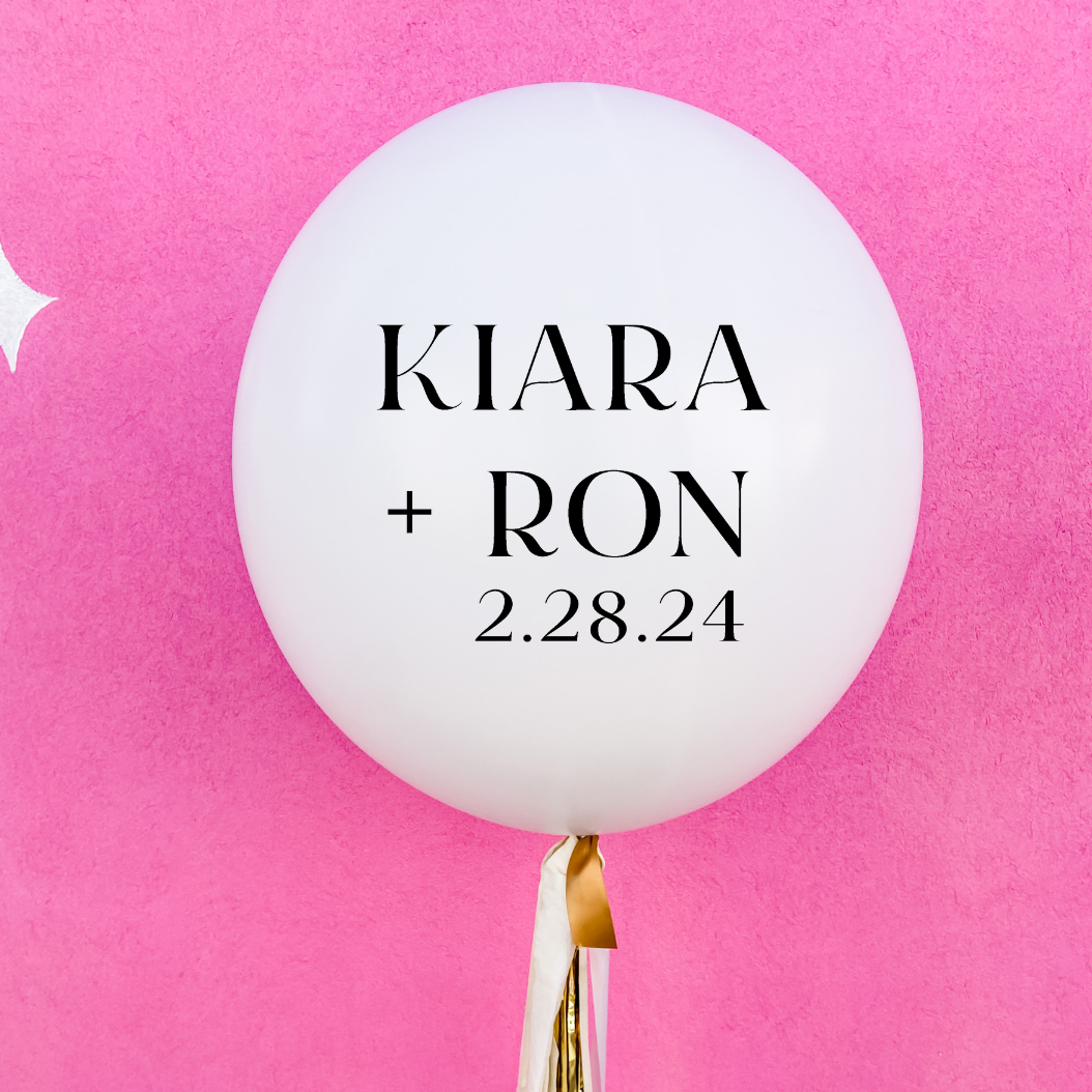 Kiara + Ron Jumbo Balloon