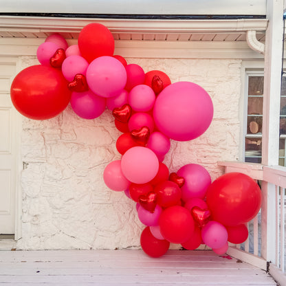 Cupid's Favorite Balloon Garland Kit