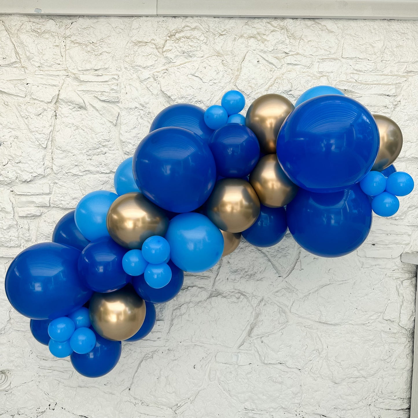 Mazel Balloon Garland Kit