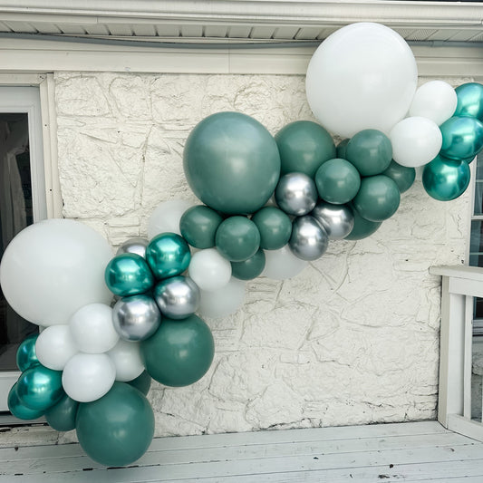 Sleighed It Balloon Garland Kit
